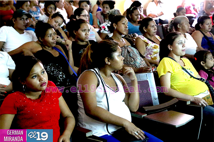 Brindan charla a embarazadas sobre el virus del zika